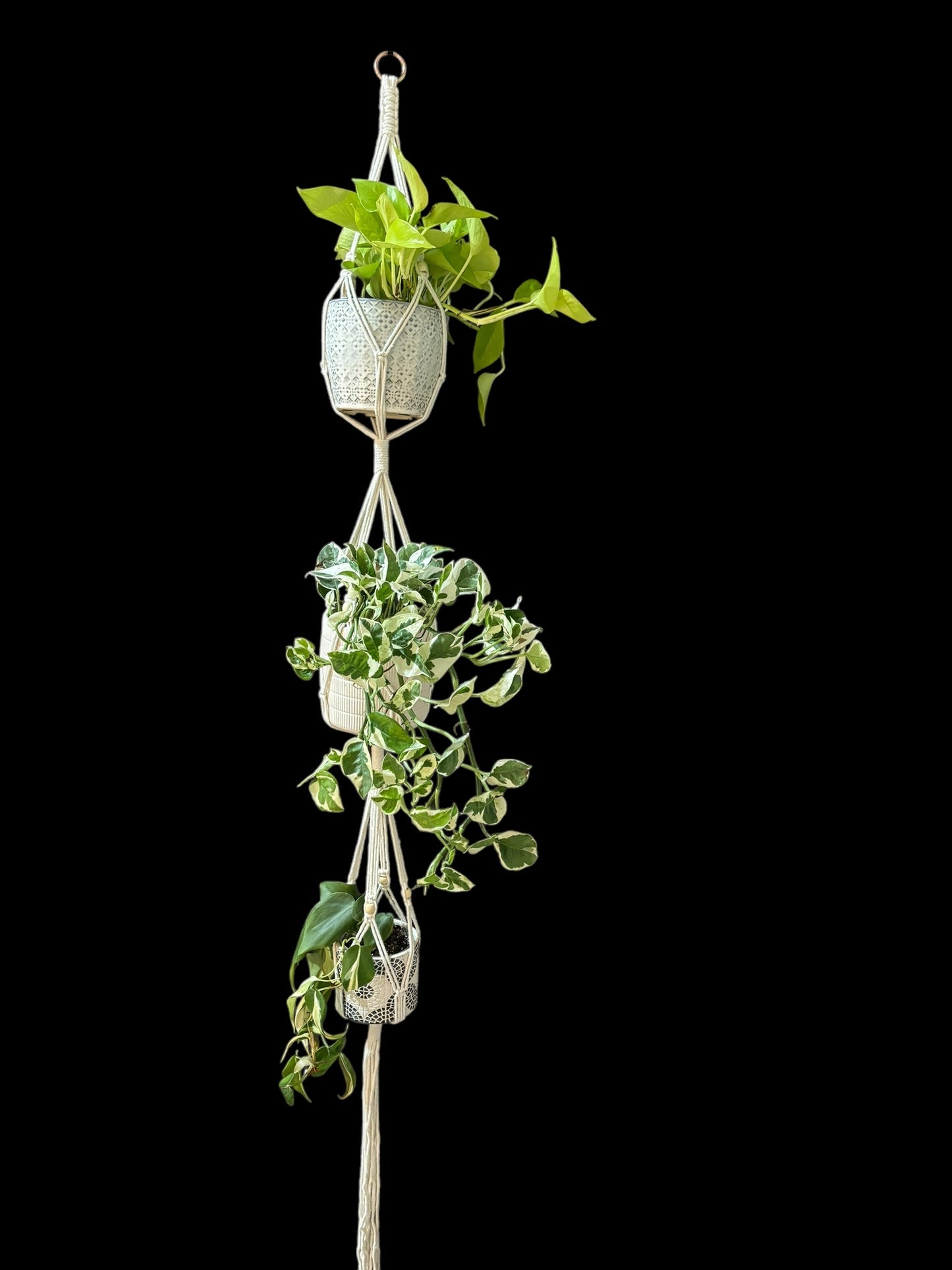 Bead it - three pot ivory macramé plant hanger